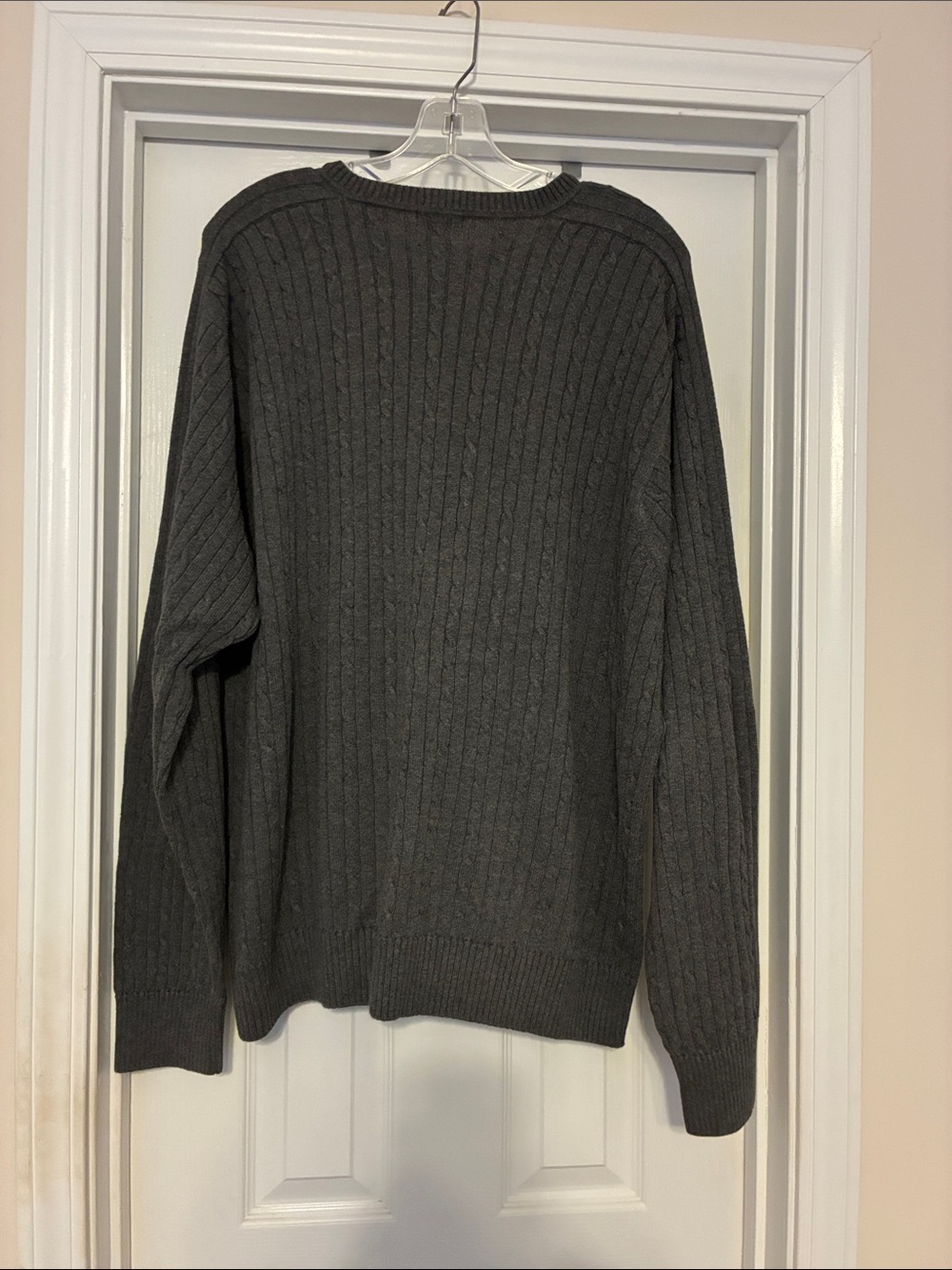 Men's Izod 2XL V-Neck Cable Knit Sweater - Black - Picture 2 of 4